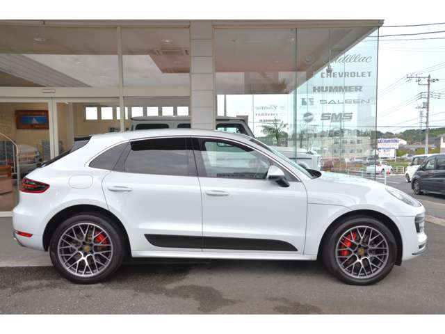 Porsche Macan 4