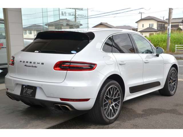 Porsche Macan 10