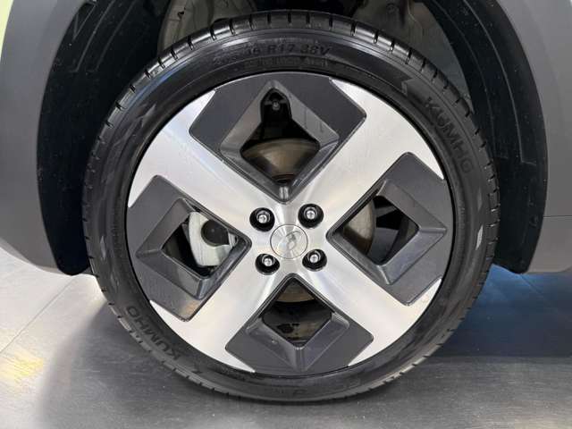 Hyundai インスター 8