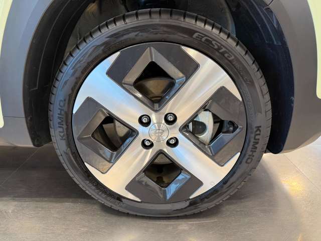 Hyundai インスター 10