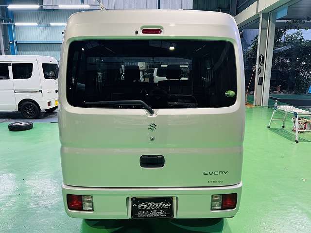 Suzuki Every 8