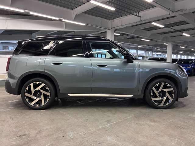 MINI Countryman 8