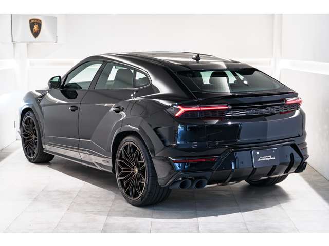 Lamborghini ウルス 8