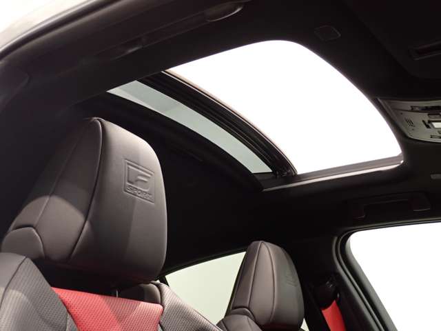 Lexus UX 4