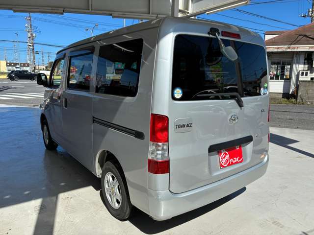 Toyota Town Ace Van 12