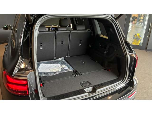 Mercedes-Benz GLB 11