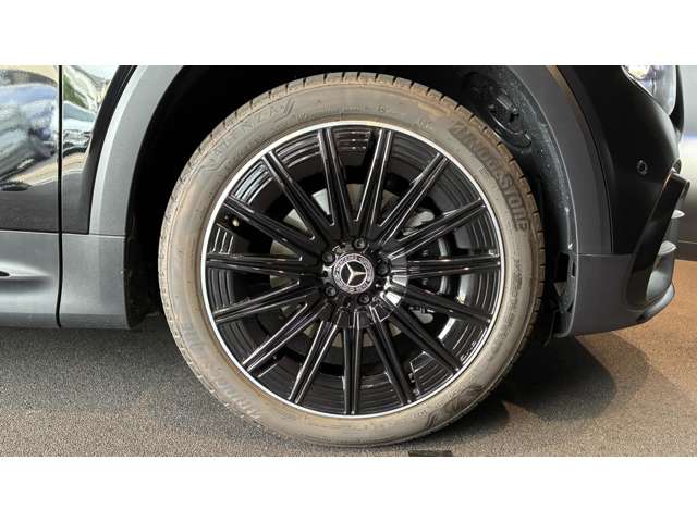 Mercedes-Benz GLB 7