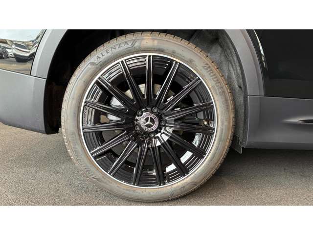 Mercedes-Benz GLB 8