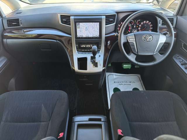 Toyota Vellfire 2