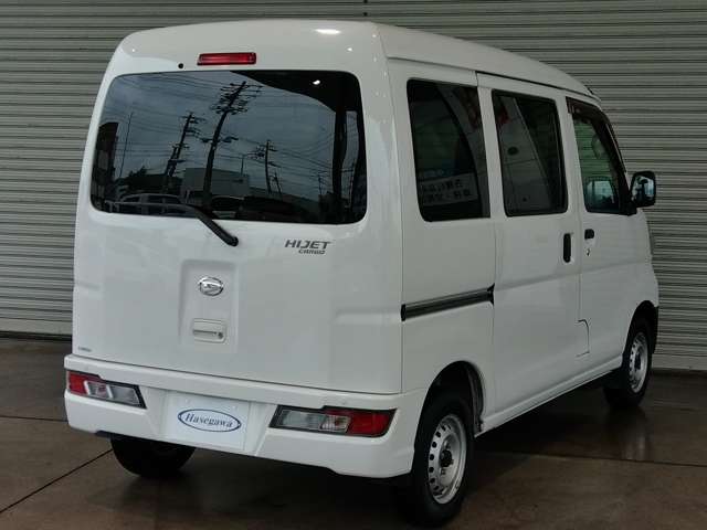 Daihatsu Hijet Cargo 11