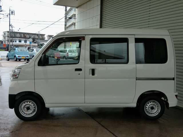 Daihatsu Hijet Cargo 5