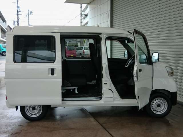 Daihatsu Hijet Cargo 7