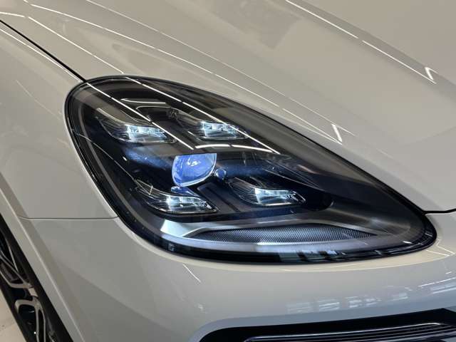 Porsche Cayenne Coupe 4