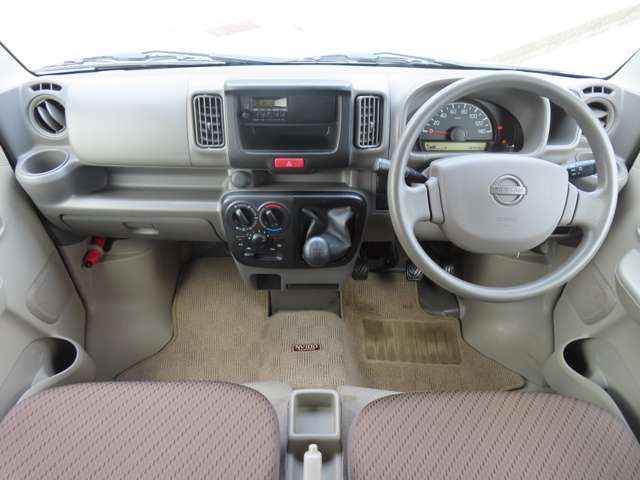 Nissan NV100 Clipper 2