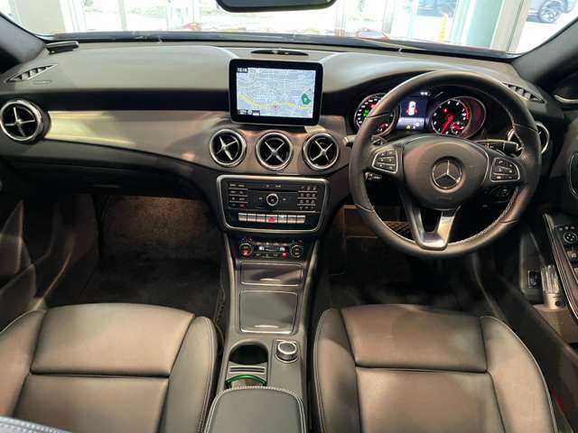 Mercedes-Benz GLA-Class 2