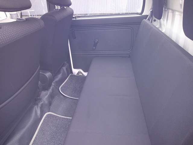 Daihatsu Hijet Deck Van 9