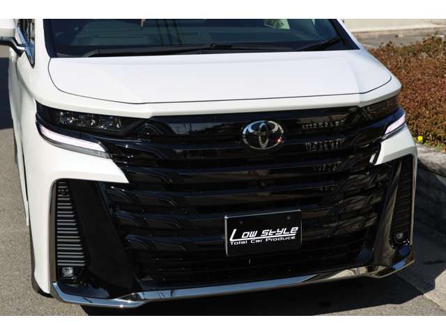 Toyota Vellfire 8