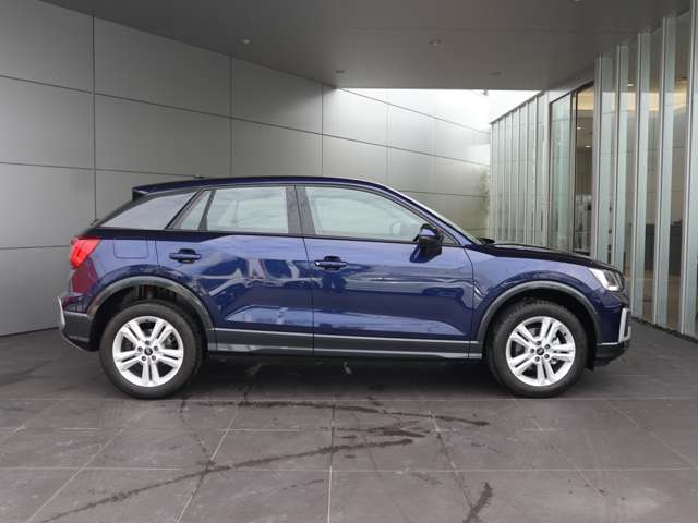 Audi Q2 12