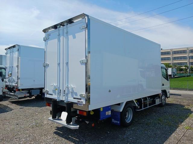 Mitsubishi Fuso Canter 2