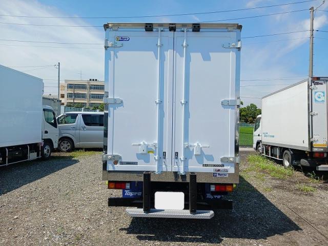 Mitsubishi Fuso Canter 6
