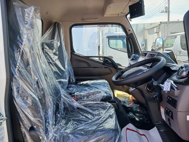 Mitsubishi Fuso Canter 7