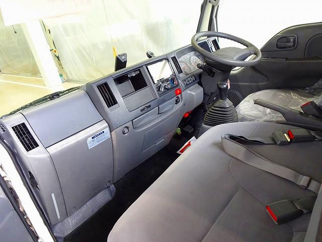Isuzu Elf 7