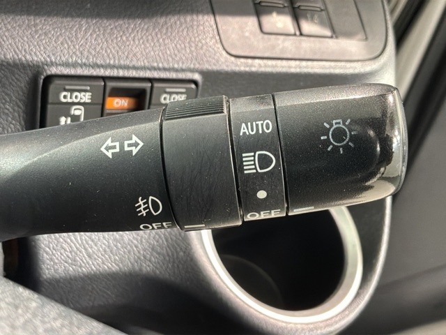 Toyota Sienta 11