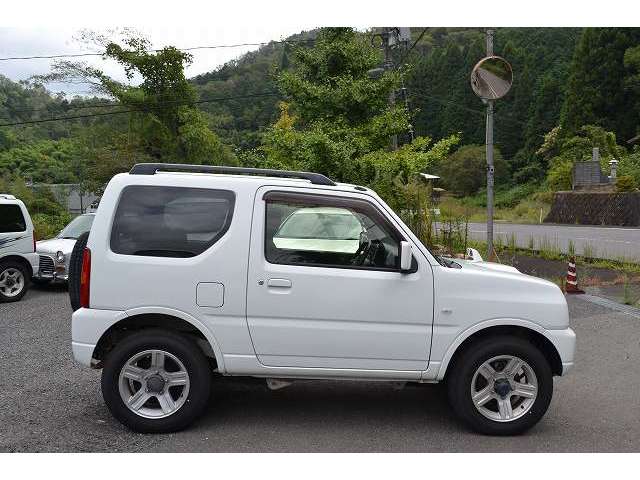 Mazda AZ-オフロード 9