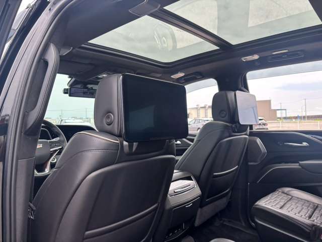 Cadillac エスカレード 11