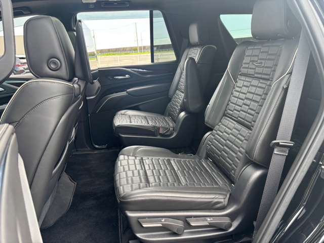 Cadillac エスカレード 12
