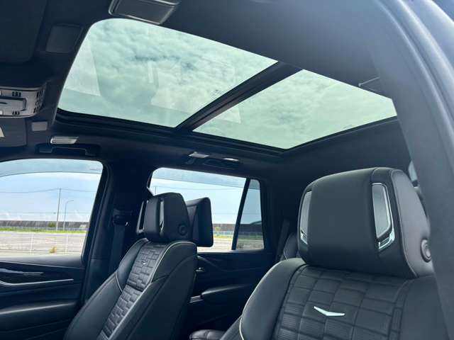 Cadillac エスカレード 8