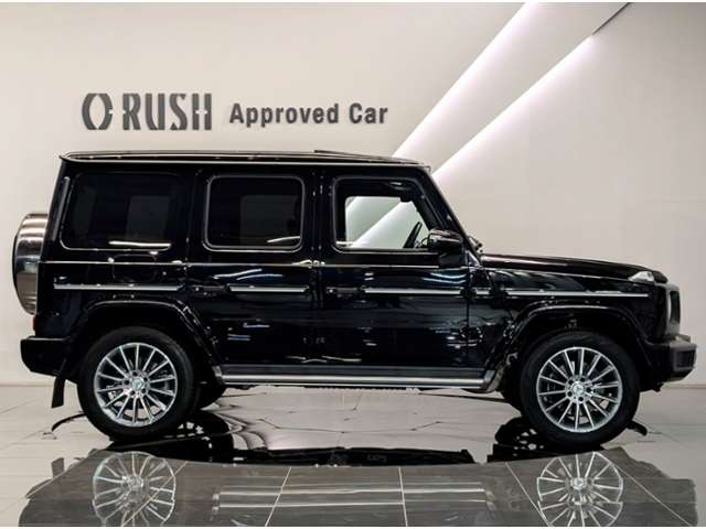 Mercedes-Benz G-Class 4