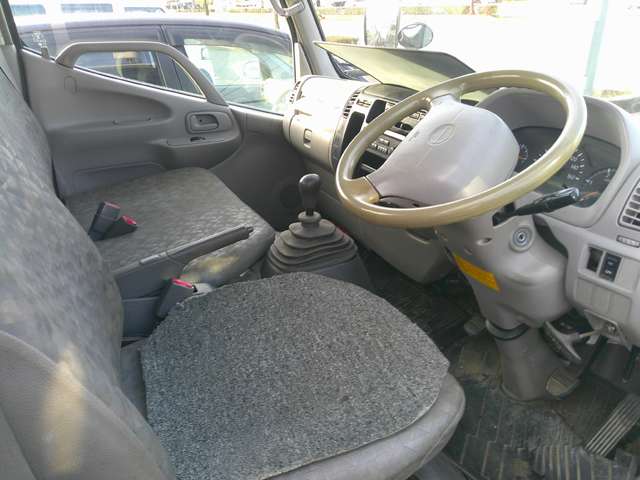 Hino Dutro 11