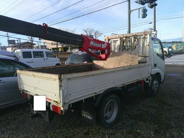 Hino Dutro 4