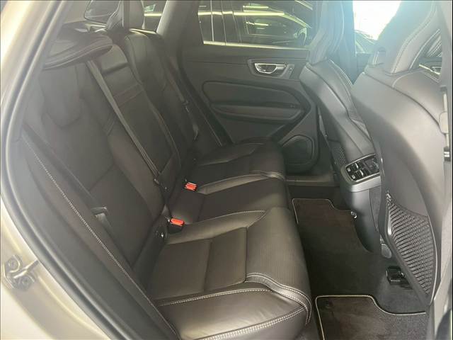 Volvo XC60 8