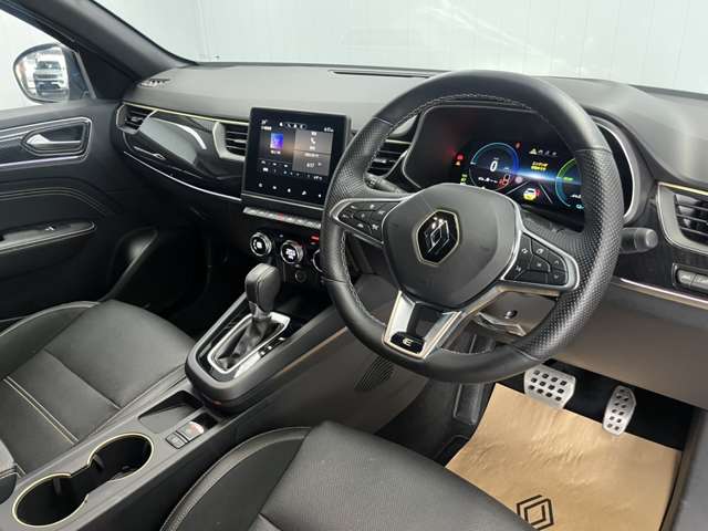 Renault Arkana 8