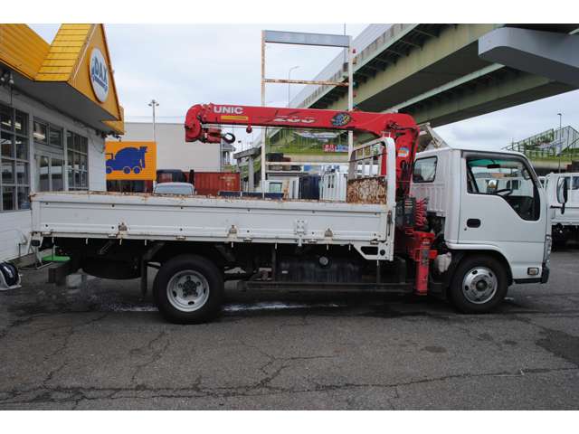 Isuzu Elf 7
