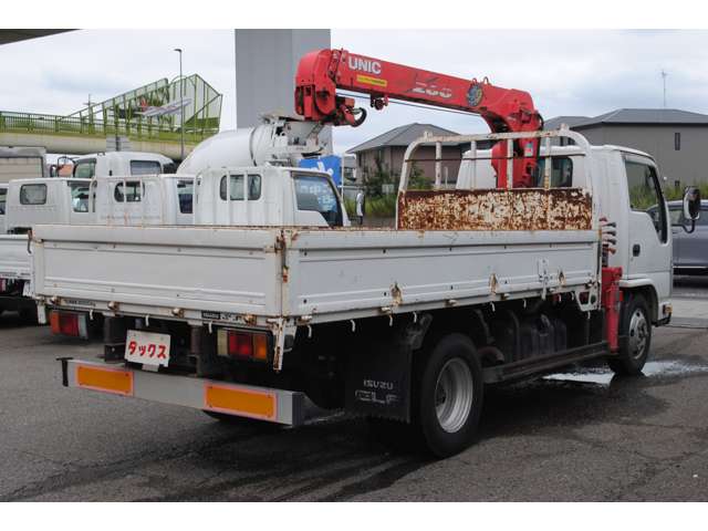 Isuzu Elf 8