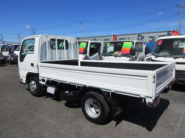 Isuzu Elf 12
