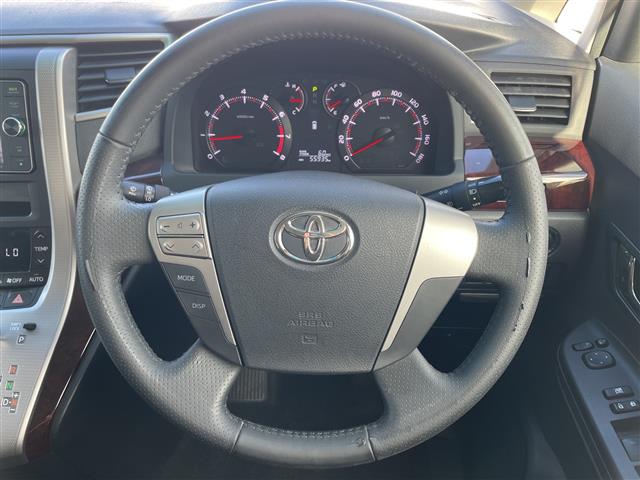 Toyota Vellfire 6