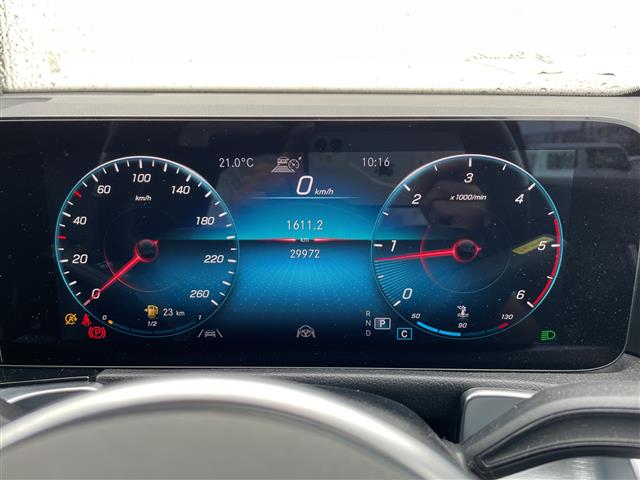 Mercedes-Benz GLB 11