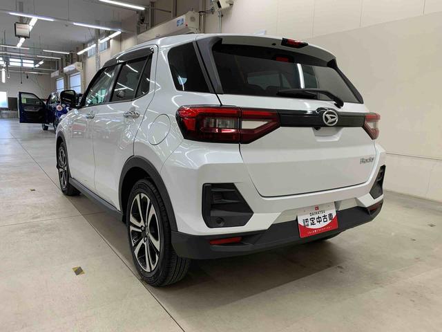 Daihatsu Rocky 12