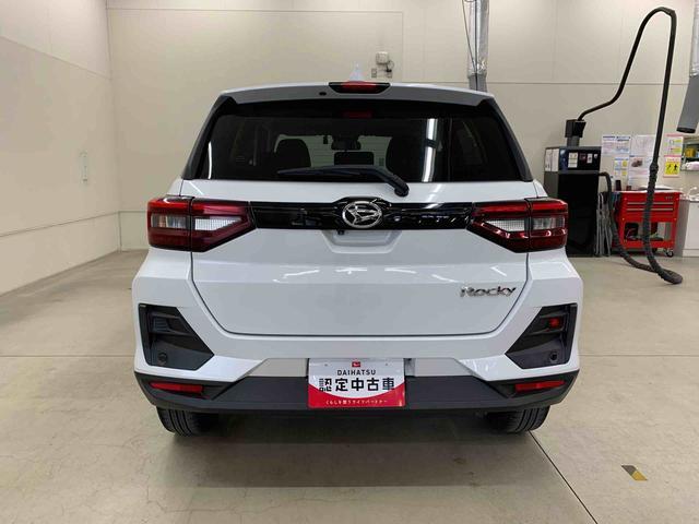 Daihatsu Rocky 6