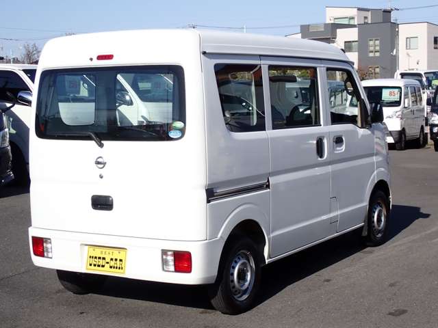 Nissan NV100 Clipper 11