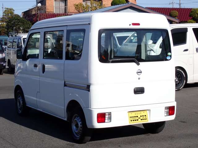 Nissan NV100 Clipper 12