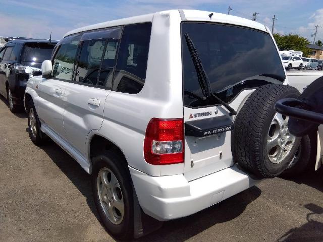 Mitsubishi Pajero iO 2