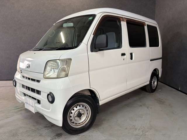 Daihatsu Hijet Cargo 6