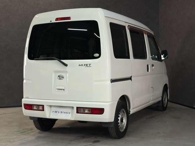 Daihatsu Hijet Cargo 9
