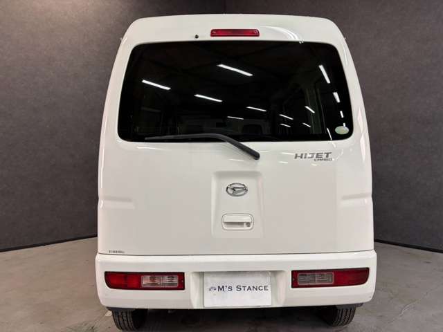 Daihatsu Hijet Cargo 10