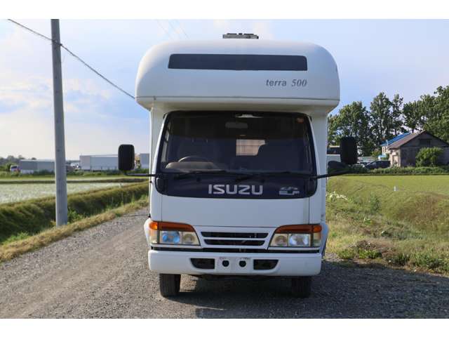 Isuzu Elf 3